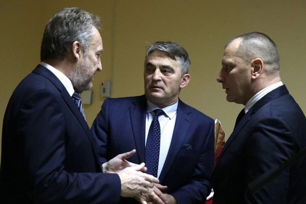 Komšić: Srbija smatra da na polovini BiH ima pravo izvoditi vojna dejstva