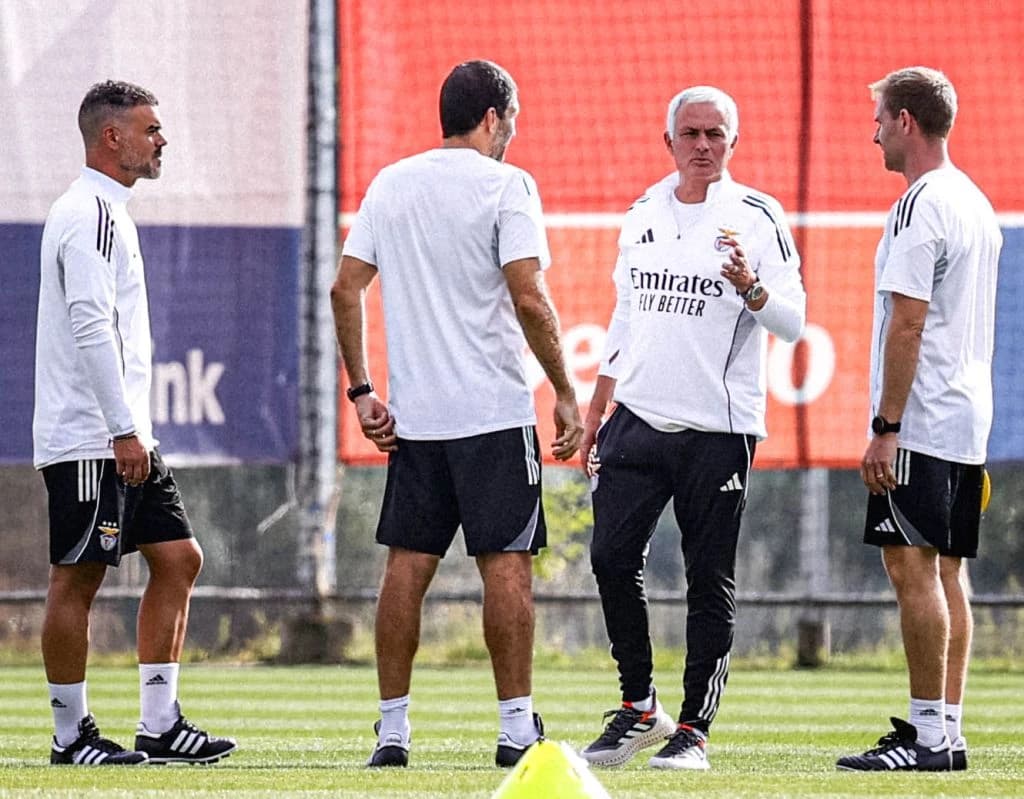 Mourinho opleo po Dediću i saigračima, u svlačionici niko nije progovorio: Želim im da ne spavaju