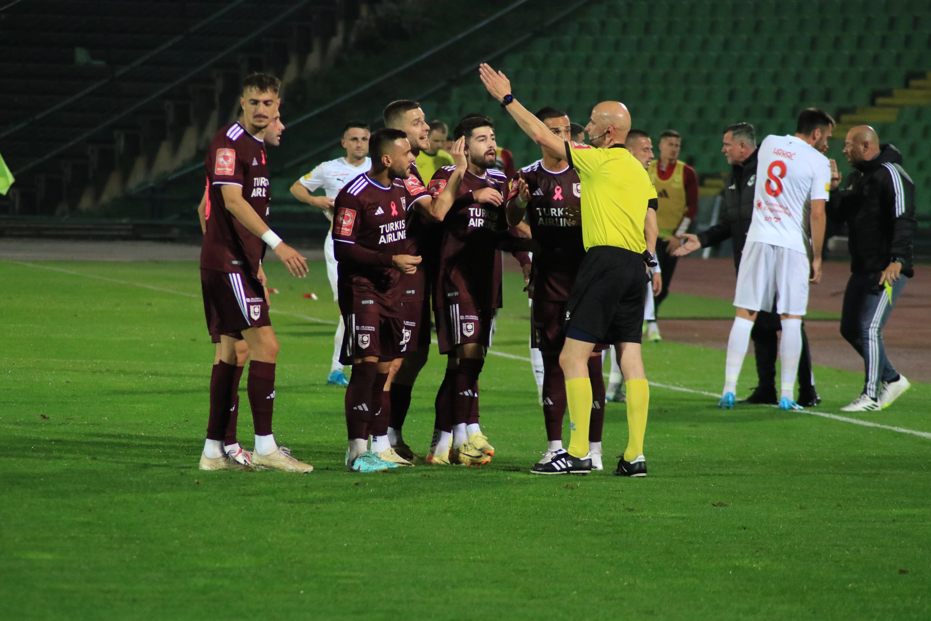 Turkeš (krajnji lijevo) ponovo oblači dres Bordo tima