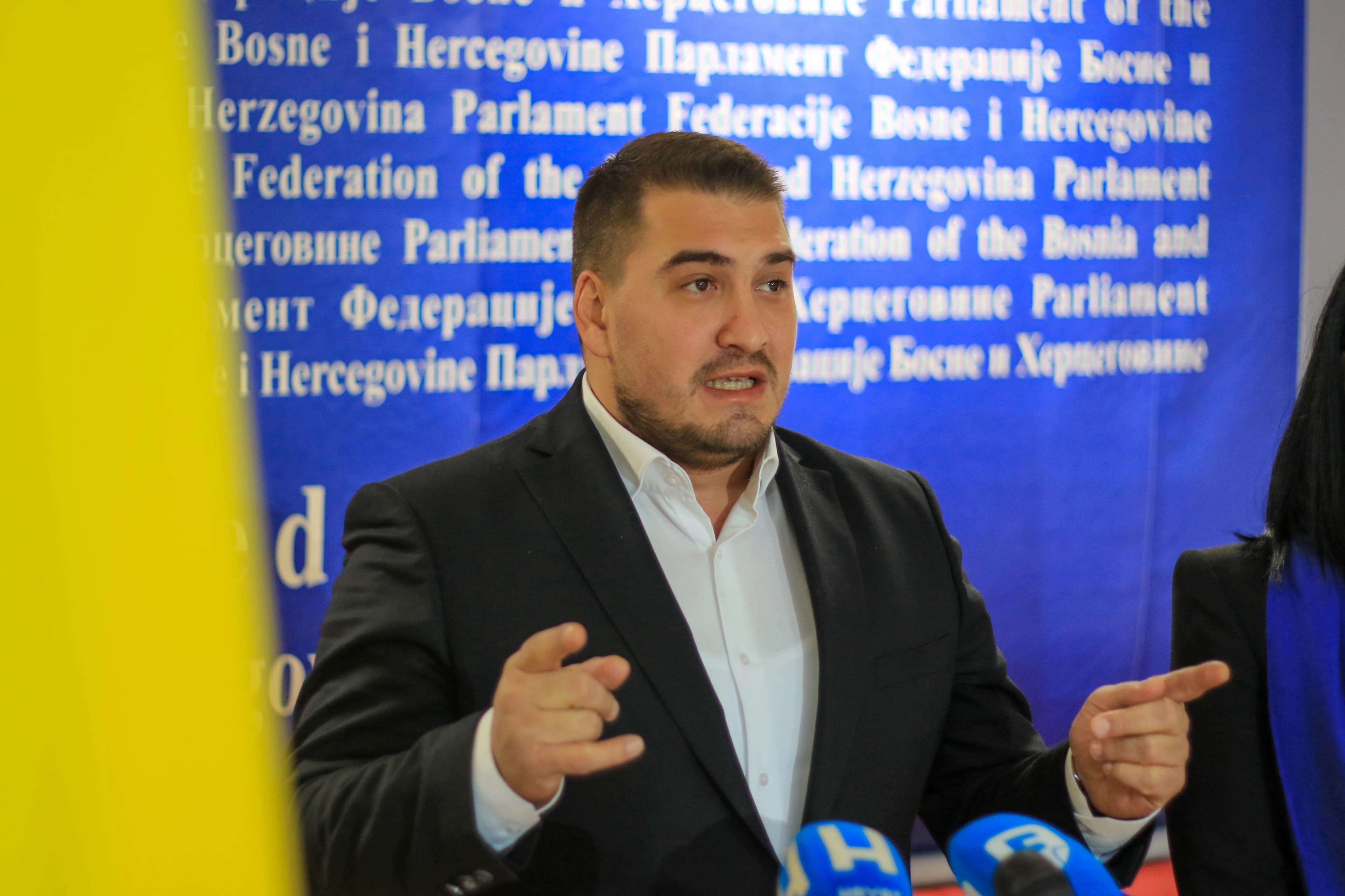 Zahiragić o vlasti koja je potpuno zakazala: Trojka vlada osmu godinu, a krivicu i dalje prebacuje na druge
