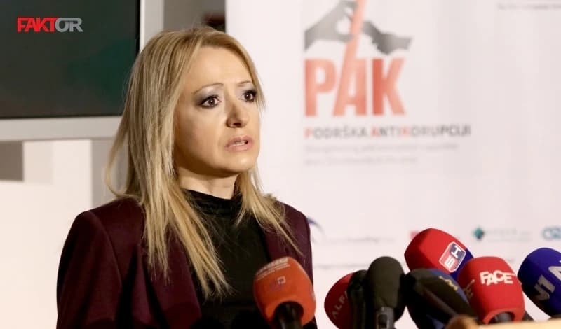 Pandurević: Na jednom biralištu u Bratuncu glasalo 60 preminulih stogodišnjaka