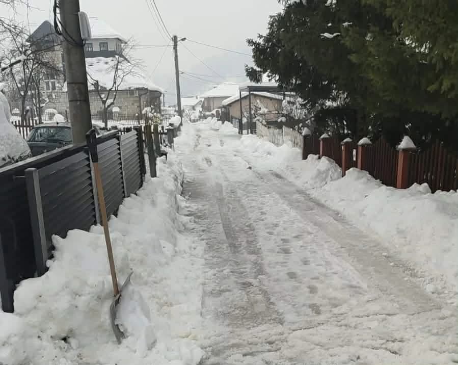 Ši Selo danima bez čišćenja snijega i odvoza smeća