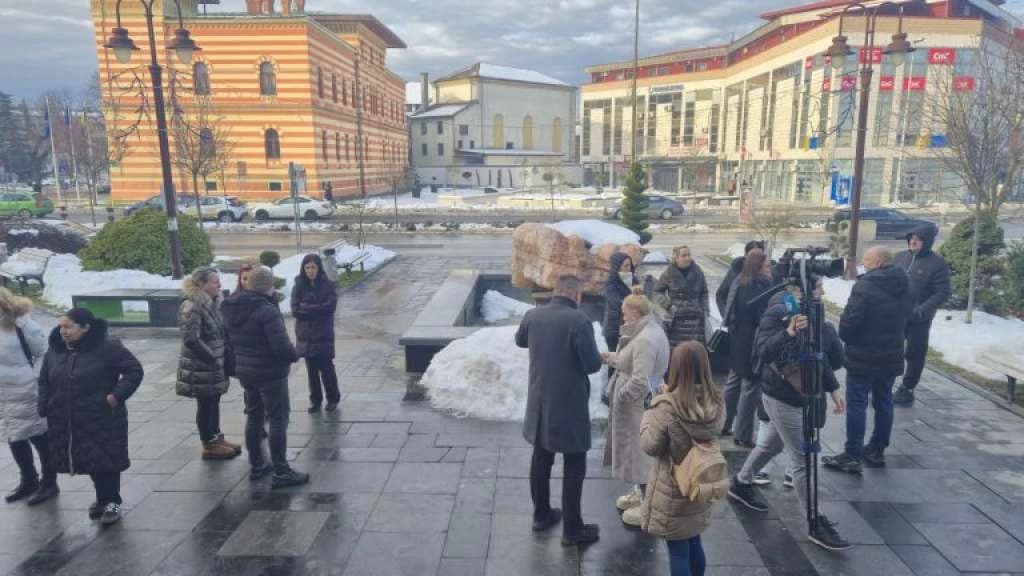 Roditelji učenika održali su mirni protest