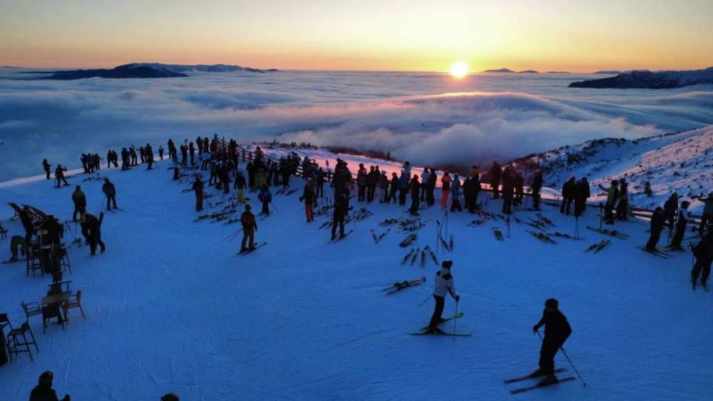 Sabah Ski na Bjelašnici okupio više od 1.000 skijaša i bordera
