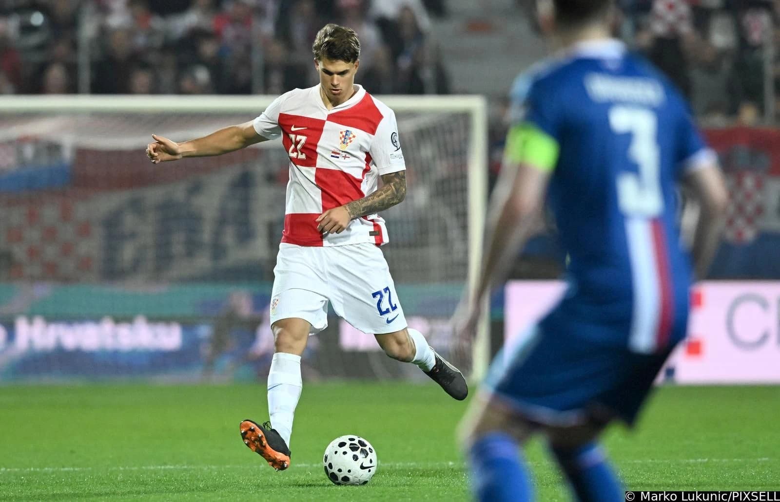 Hrvatskoj zvijezdi u Bundesligi prekipjelo: Napadaju mi brata, šta je s tim ljudima?