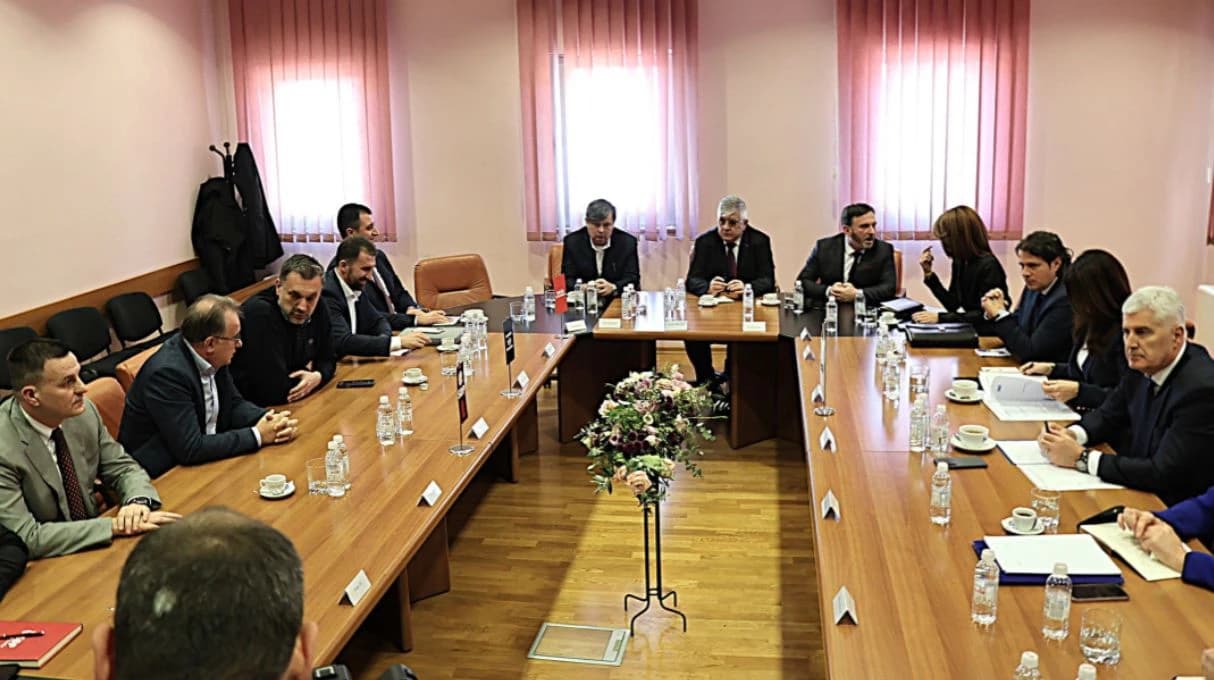 Kad se za vitalni interes Bošnjaka "zabrinu" oni što su suspenzijom Ustava i glasa Bošnjaka došli na vlast