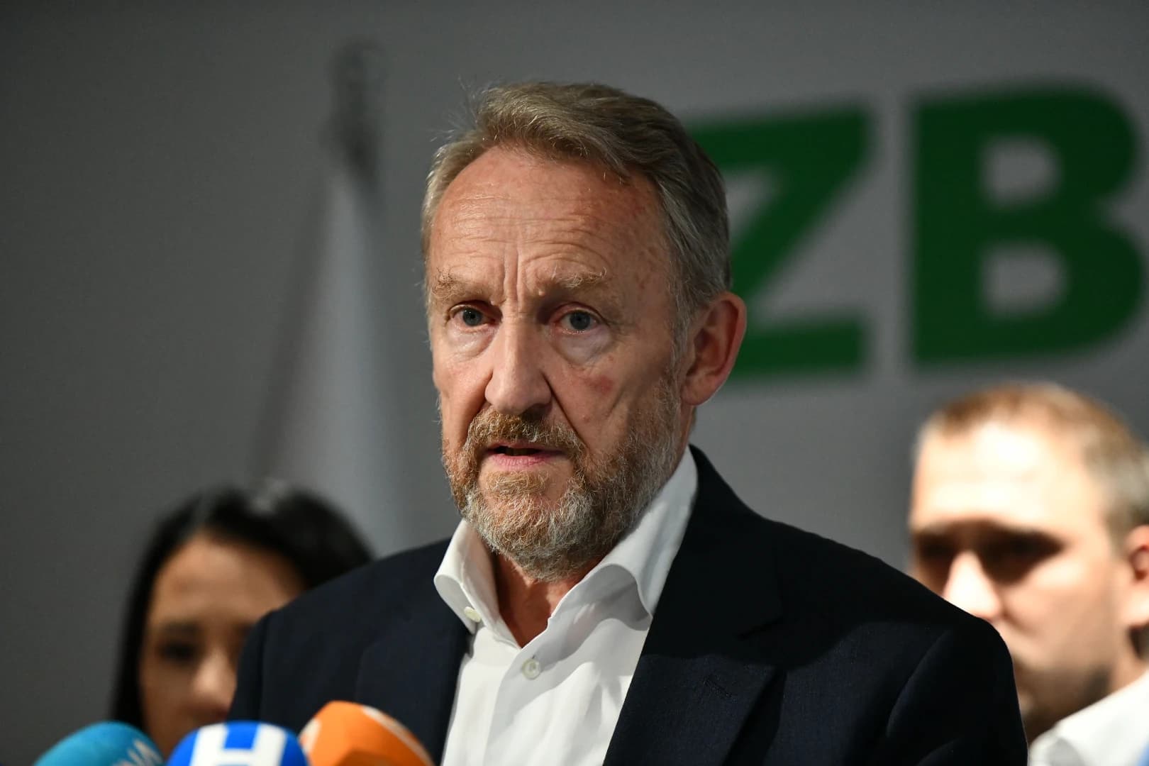 Izetbegović odgovorio hoće li se kandidovati, šta misli o Efendiću, zašto je SDA bolja od Trojke, o pritiscima HDZ-a...