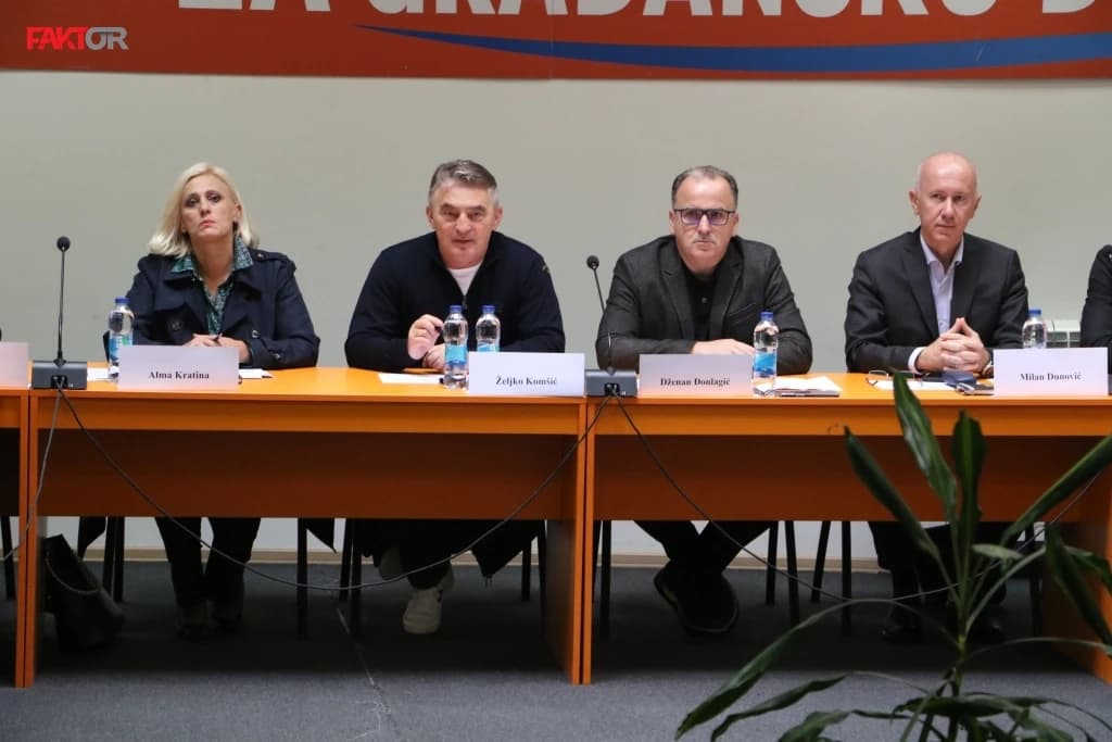 DF: Vlast gasi medije kako bi Nikšić, Konaković i Bećirović sakrili pljačku građana i izdaju države
