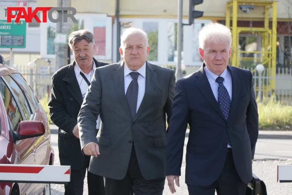 Dudaković sa braniocem Asimom Crnalićem