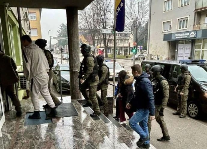 Tri osobe uhapšene zbog razbojništva na štetu kurirske službe u Bihaću