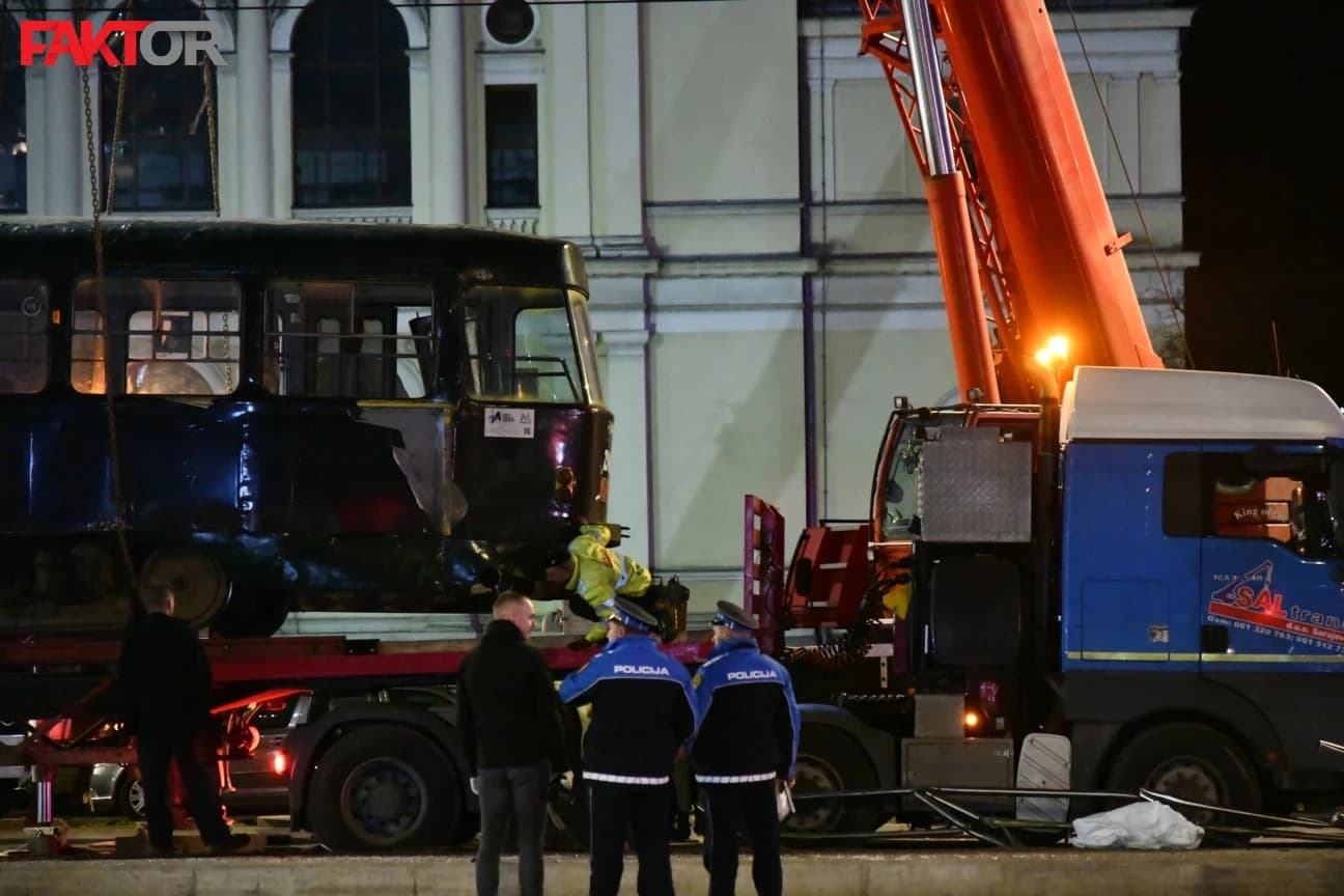 Tramvaj koji je danas iskočio iz šina uklonjen s mjesta nesreće, glavna saobraćajnica puštena u promet
