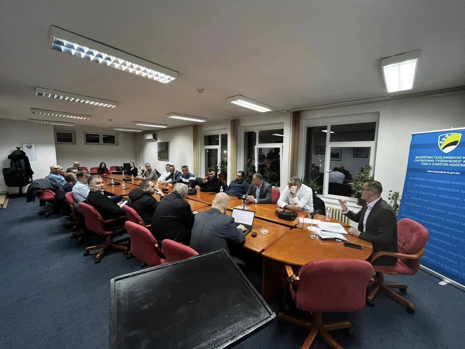 Sjednica Kantonalnog vijeća SBiH u Tuzli
