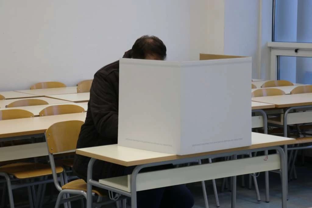 Sutra prijevremeni izbori za načelnika općine Vareš, izborna šutnja počela jutros u sedam sati