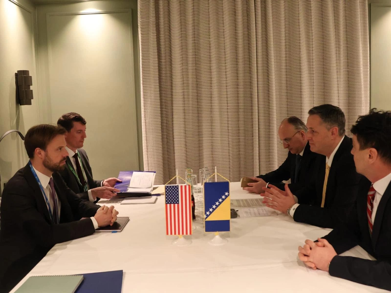 Bećirović upozorio State Department: RS plaća lobiste za razbijanje BiH, to je eskalacija koja nije viđena u 30 godina