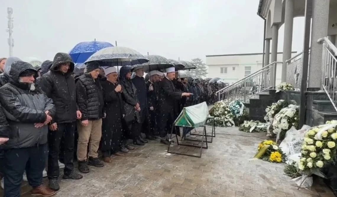 Klanjana dženaza i obavljen ukop Erdoana Morankića