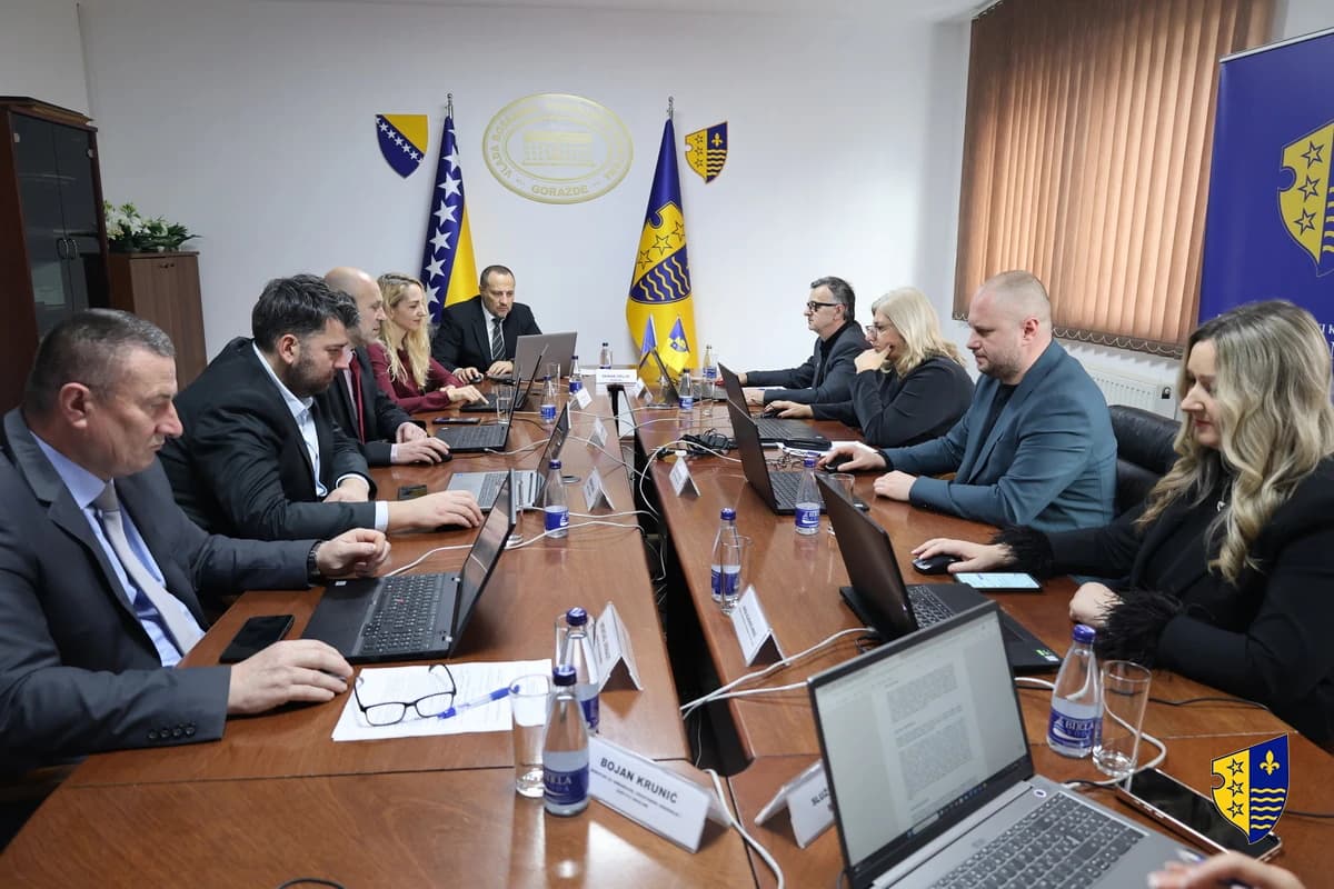 Ministri policije i finansija u Vladi BPK podnijeli ostavke