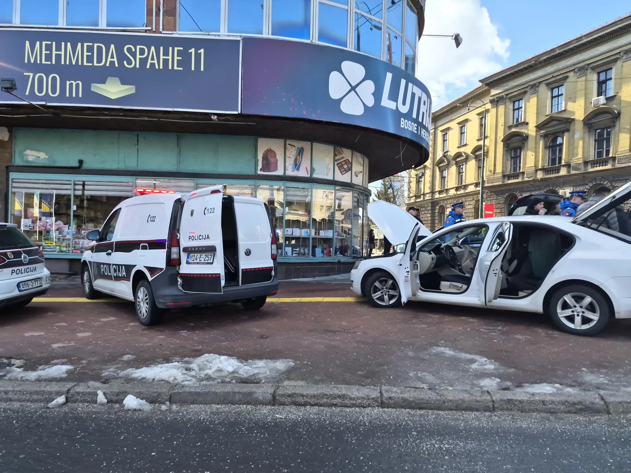 Policija u vozilu pronašla narkotike