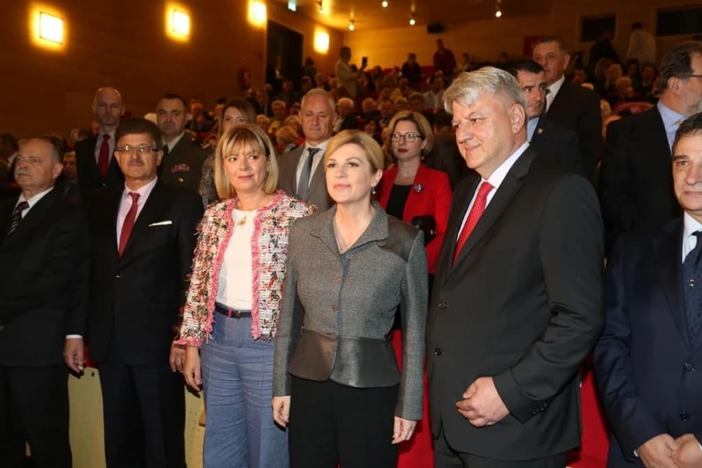 Mirjana Hrga i Kolinda Grabar-Kitarović 