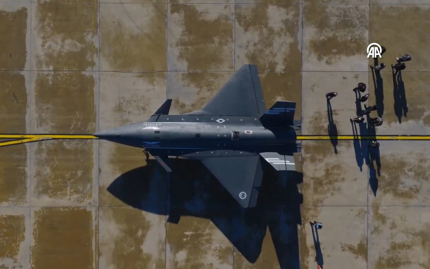 Turski dron Bayraktar Kizilelma opremljen sistemom za elektronsko ratovanje