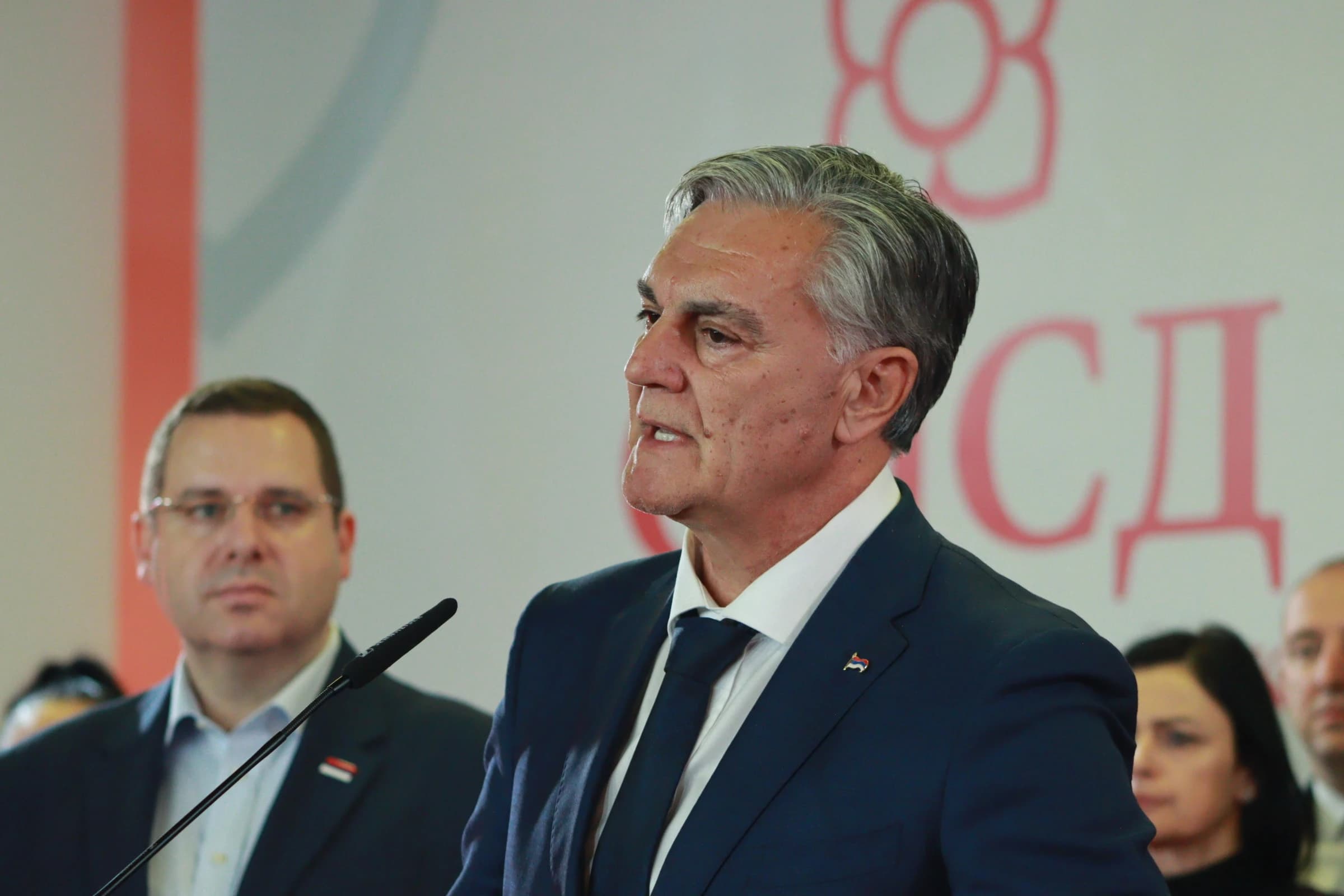 Predsjednik RS-a Siniša Karan smješten u bolnicu