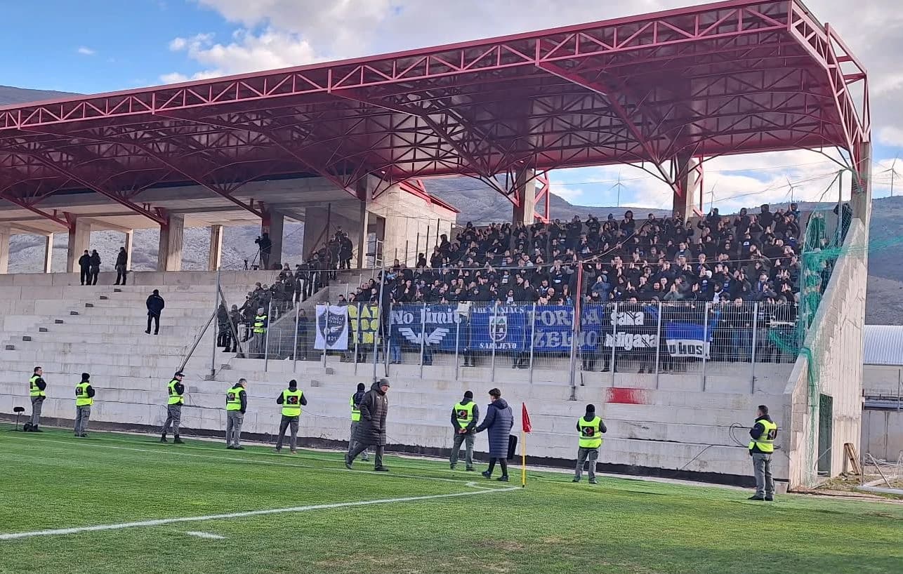 Manijaci su u ponedjeljak poslali igrače u svlačionicu, ovako je bilo danas u Mostaru