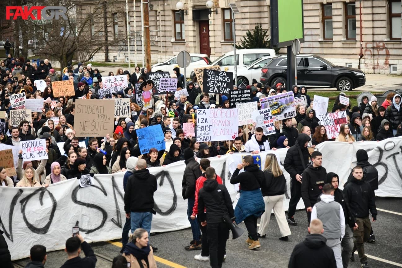 Mladi poručili da neće šutjeti i trpjeti, žele pravnu državu: Pozivaju sve da izađu na izbore u oktobru