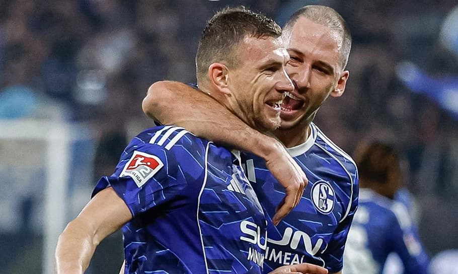 Prva "petarda" Schalkea u Muslićevoj eri, gol i asistencija Džeke