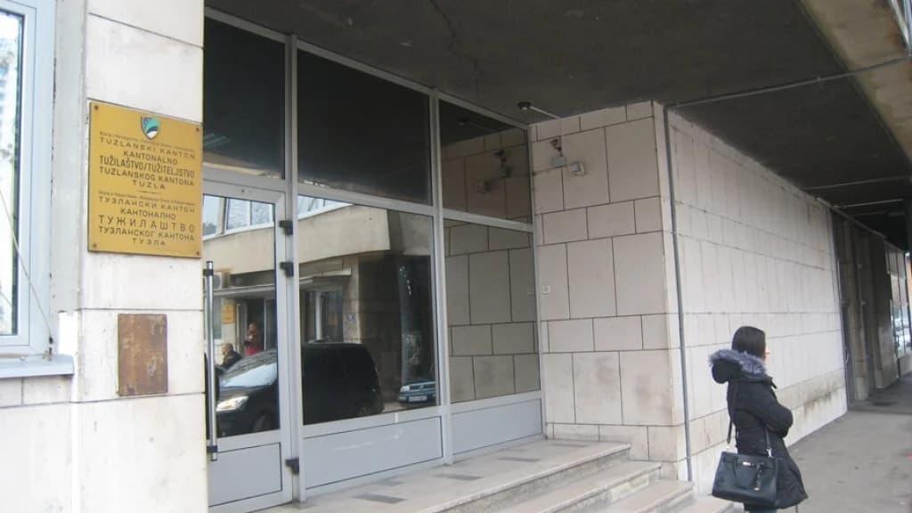 Muškarac iz Doboja osumnjičen za pokušaj ubistva, zatražen jednomjesečni pritvor