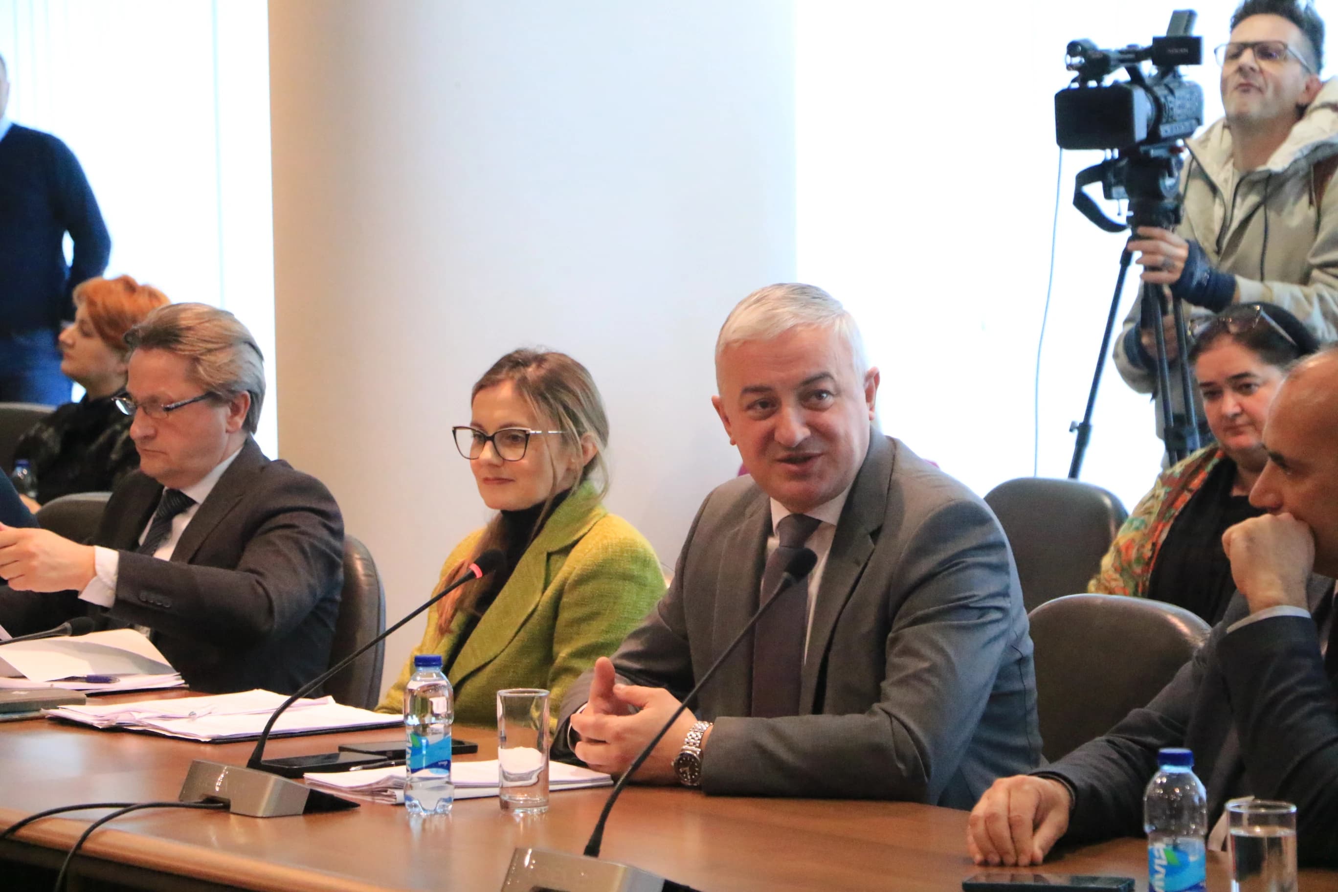 Dio članova Komisije za borbu protiv korupcije