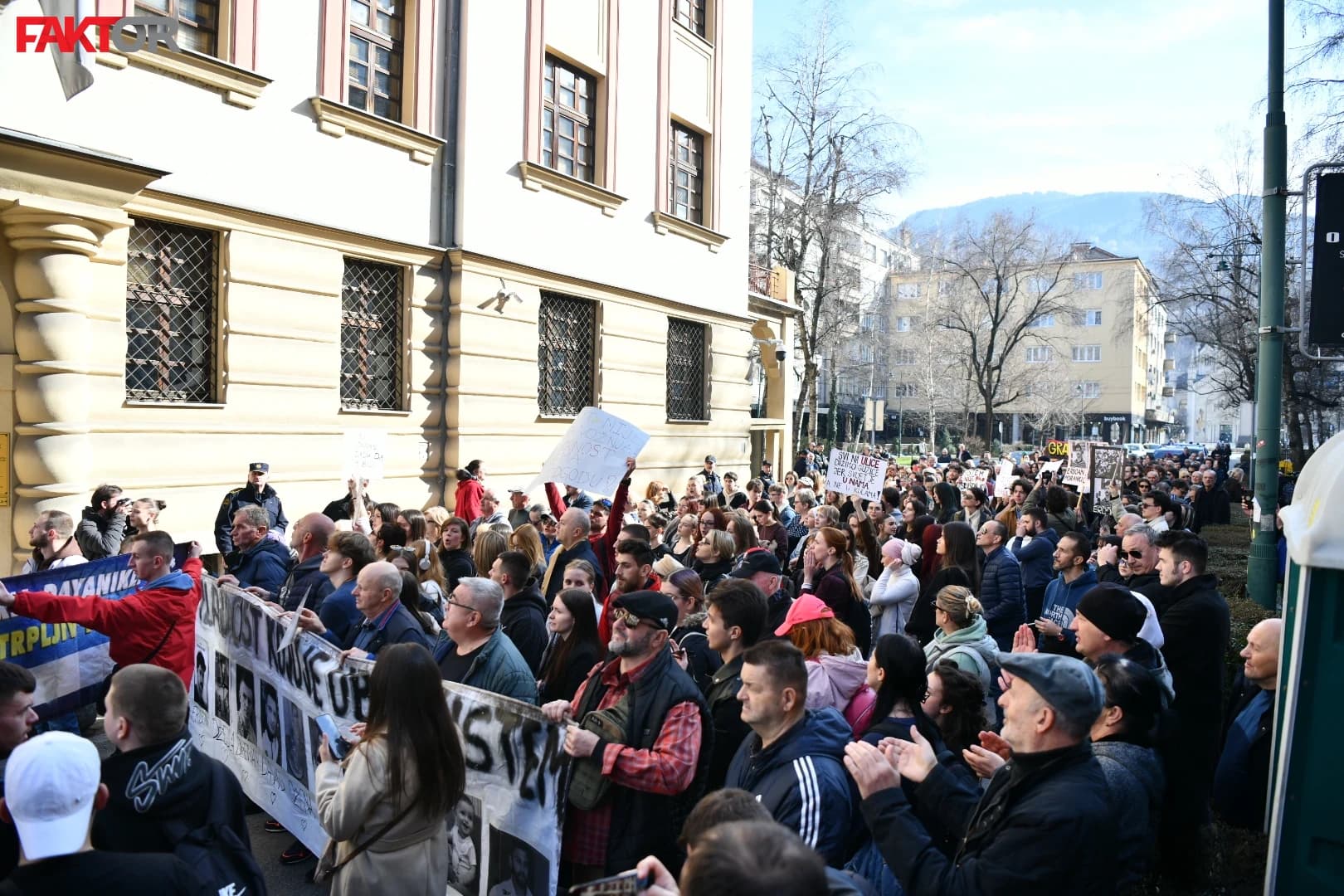 Danas novi protesti mladih u Sarajevu, ovaj put ispred Vlade KS