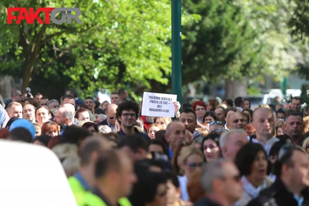 Sadiković članovima SDP-a: Neće biti ni vaših stolica u Skupštini KS, koga briga što niste u stanju održati stabilnost
