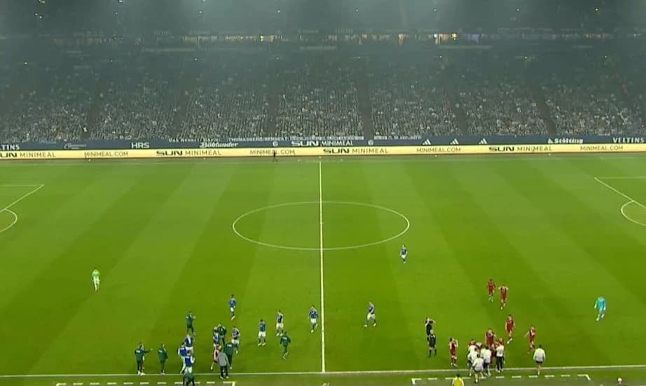 Meč je prekinut u 22. minuti