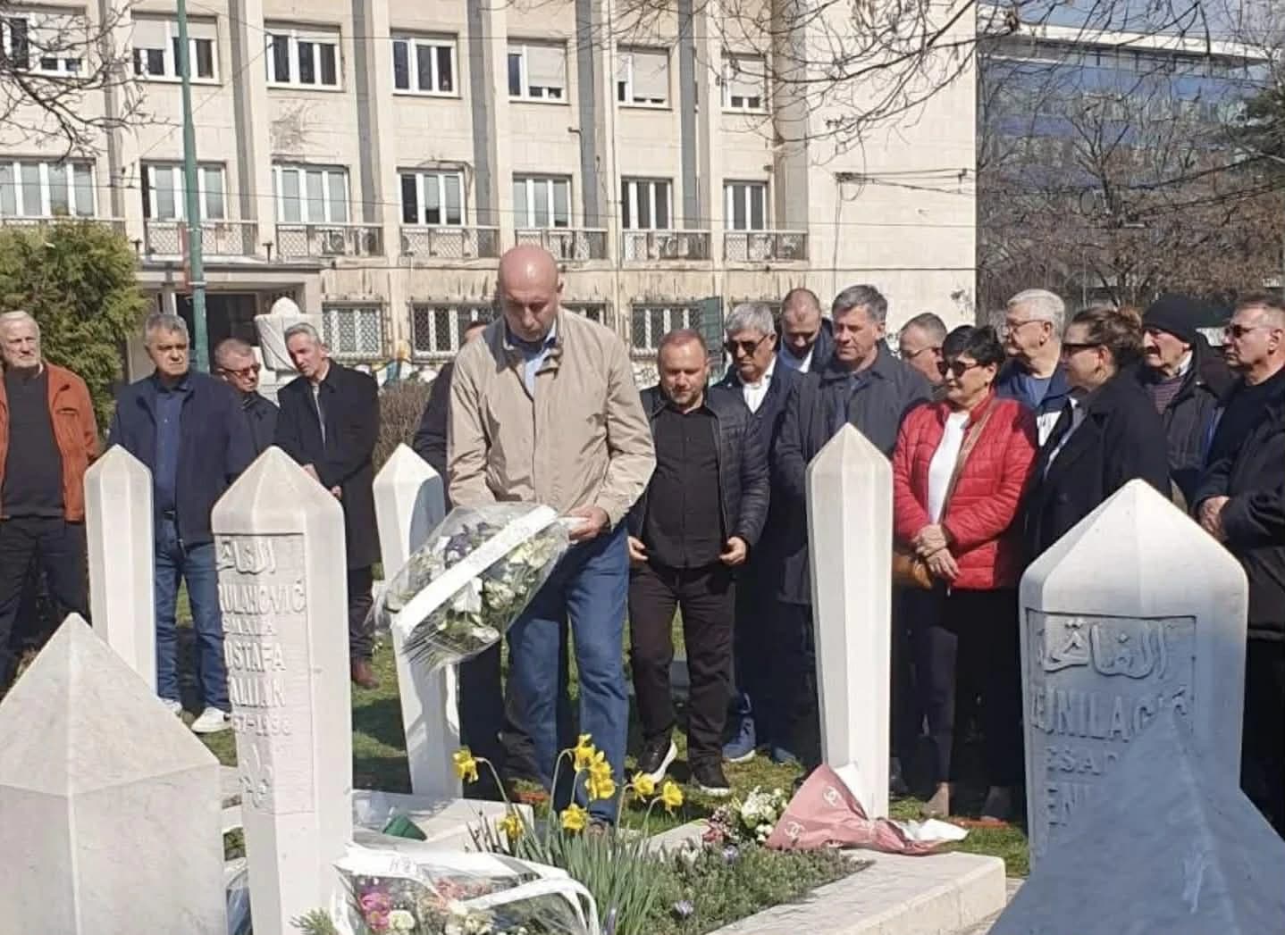 Obilježena 28. godišnjica smrti generala Mustafe Hajrulahovića Talijana: Nosio je teret odgovornosti