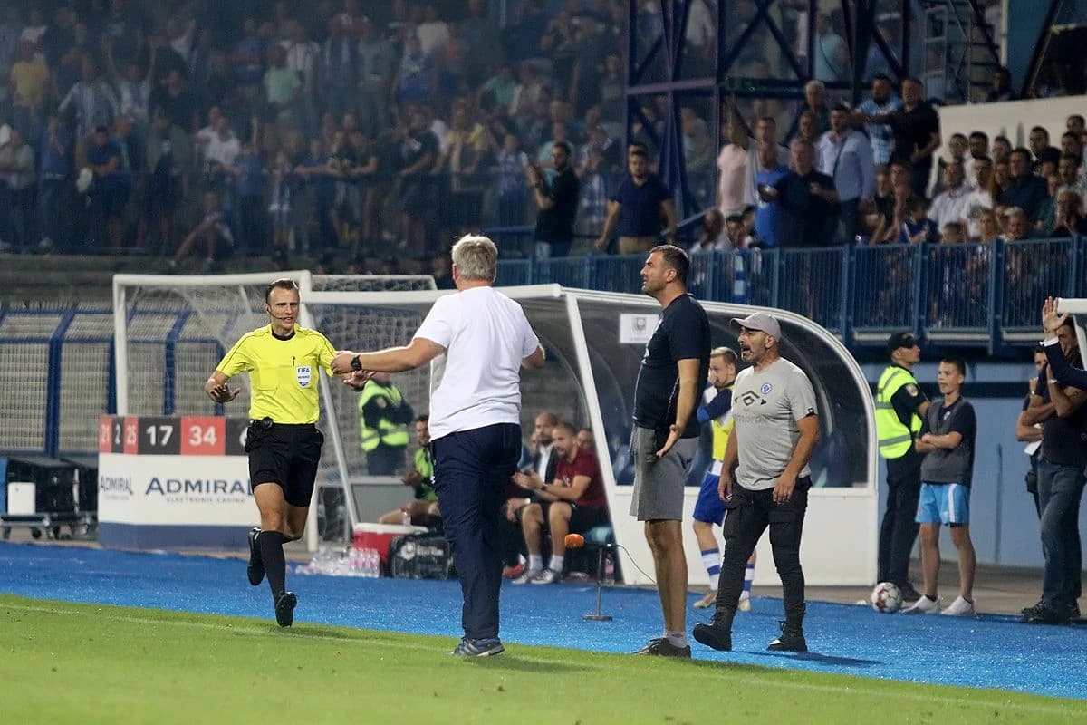 Peljto je član Upravnog odbora UFSIKS