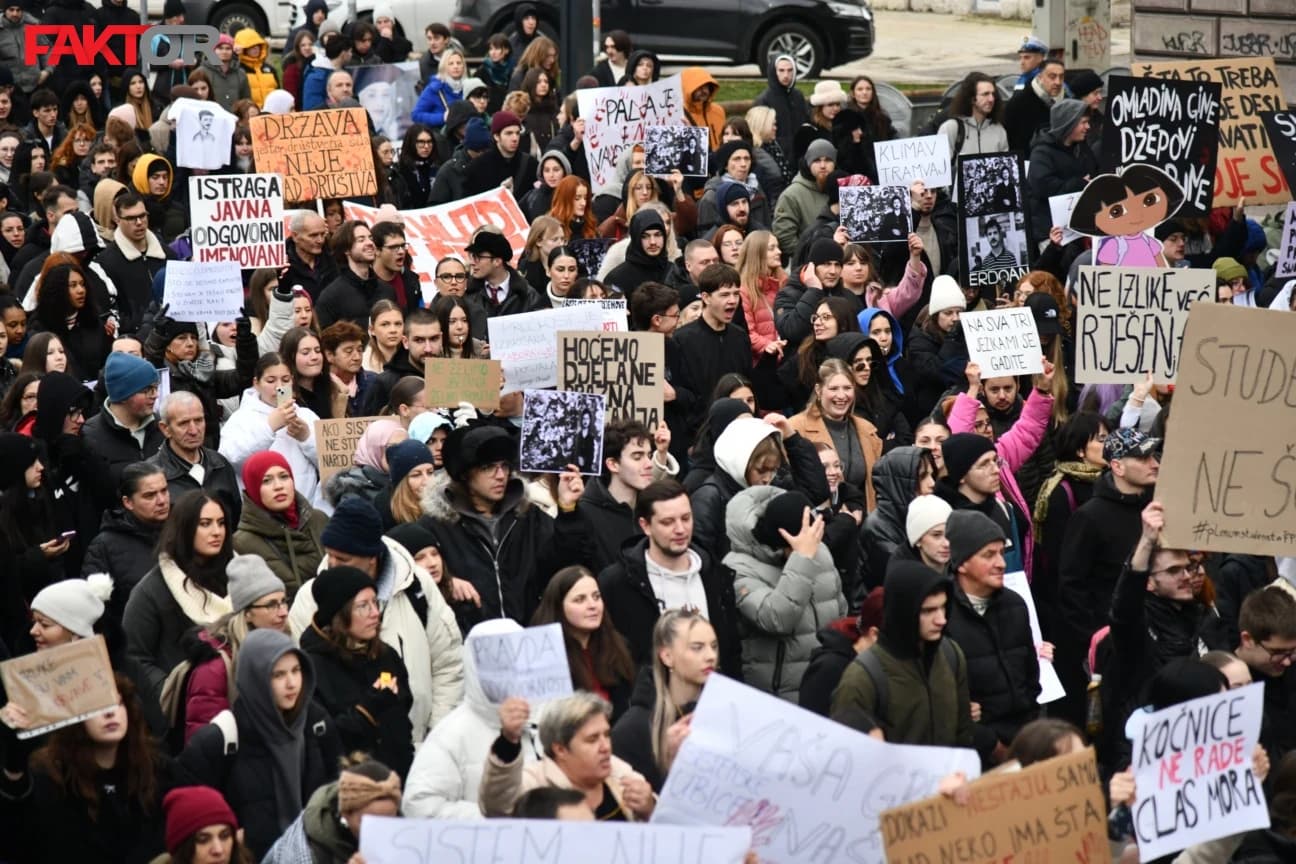 Novi protesti danas u Sarajevu u 12 sati, okupljanje ispred Zemaljskog muzeja