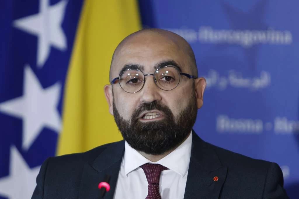 Hasanović: Stvari su sada jasne, ostavka Minića povezana s velikim dugom RS-a