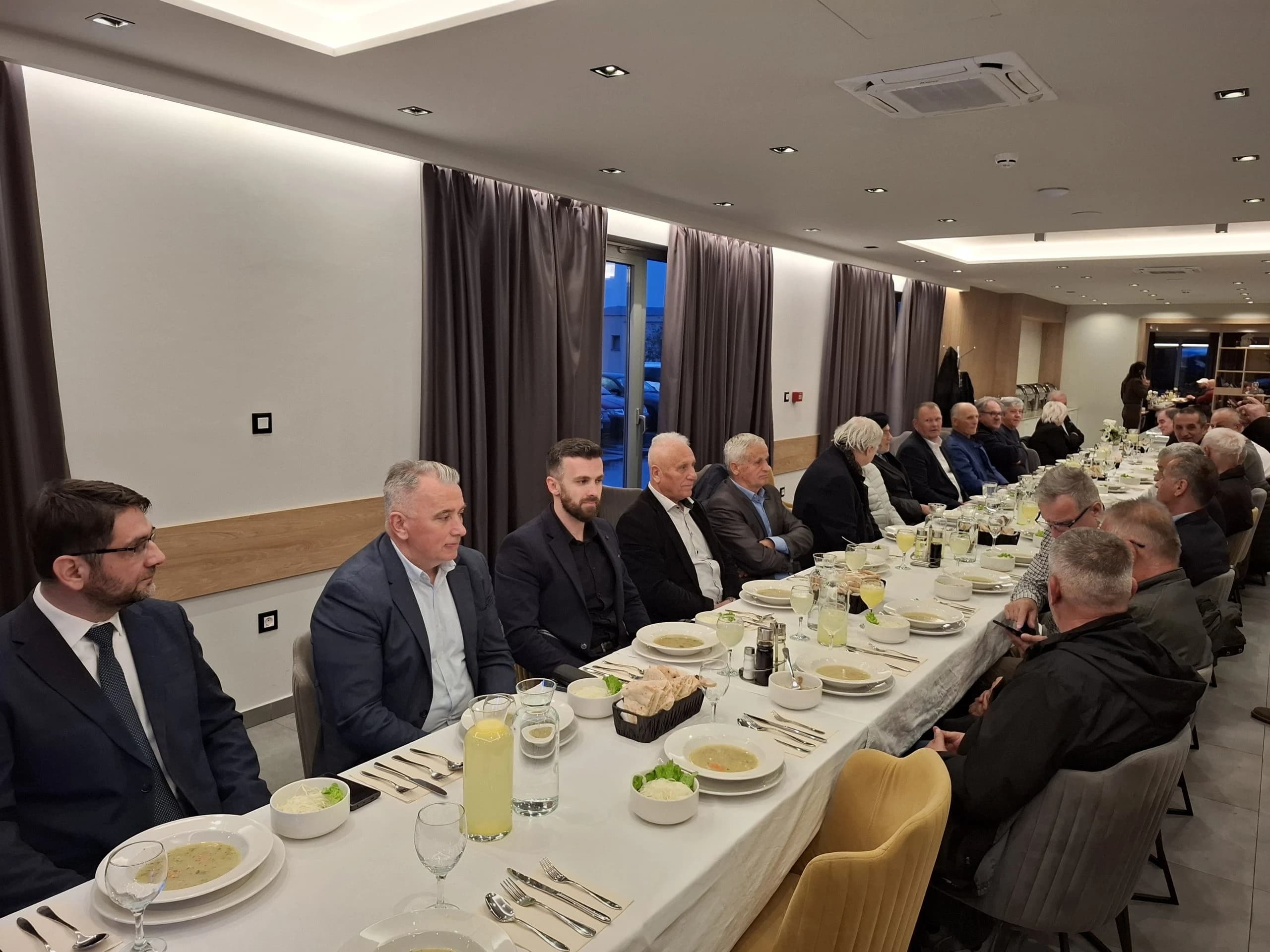 U Mostaru upriličen iftar za ratne komandante Armije i MUP-a RBiH