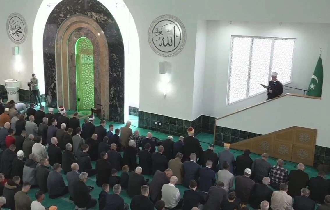 Muftija tuzlanski dr. Vahid ef. Fazlović: Ne dopustimo da nam srca skrenu nakon što smo upućeni