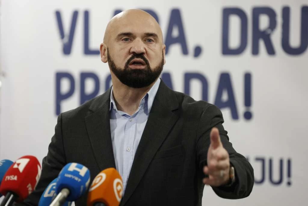 Populizam ministra FMUP-a Rame Isaka i "gazi balije" na Pecari: Vlast nije problem - problem je sistem