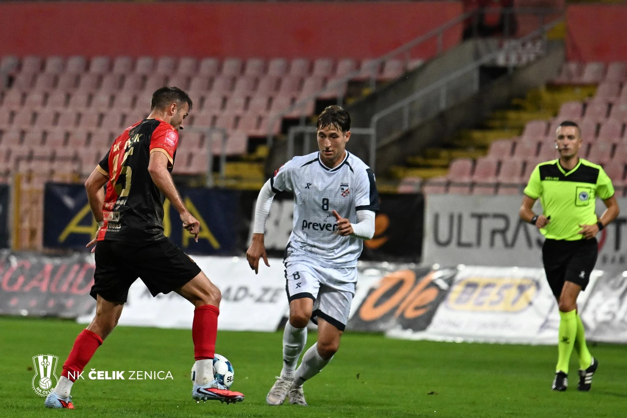 Premijer liga na vidiku, Čelik sve bliže: Konkurenti gube korak, slijedi veliki derbi
