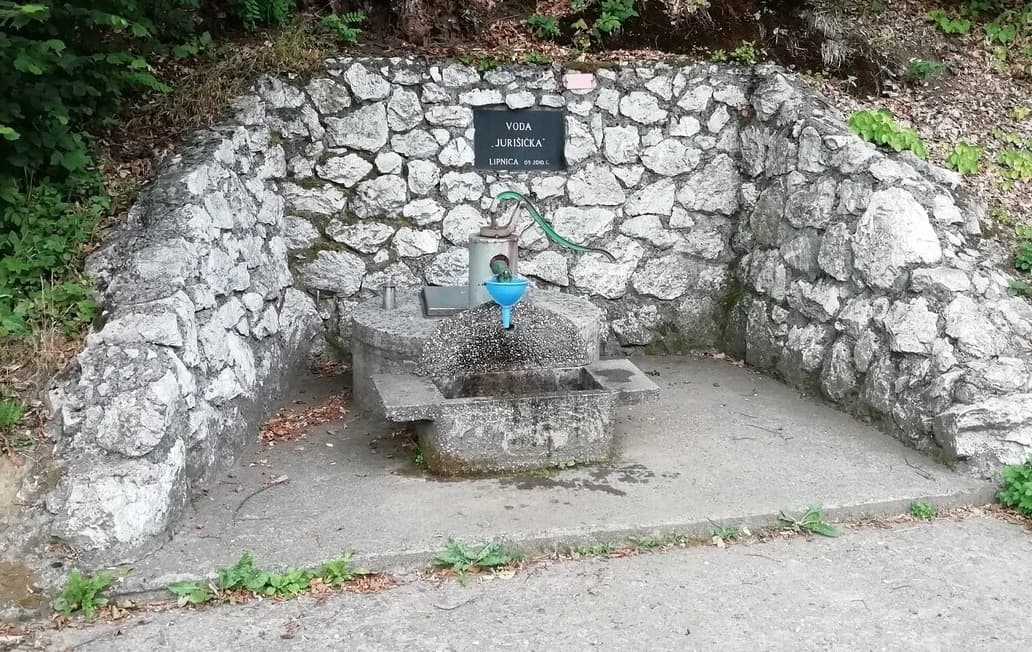 Javna česma Jurišićka u Lipnici kod Tuzle