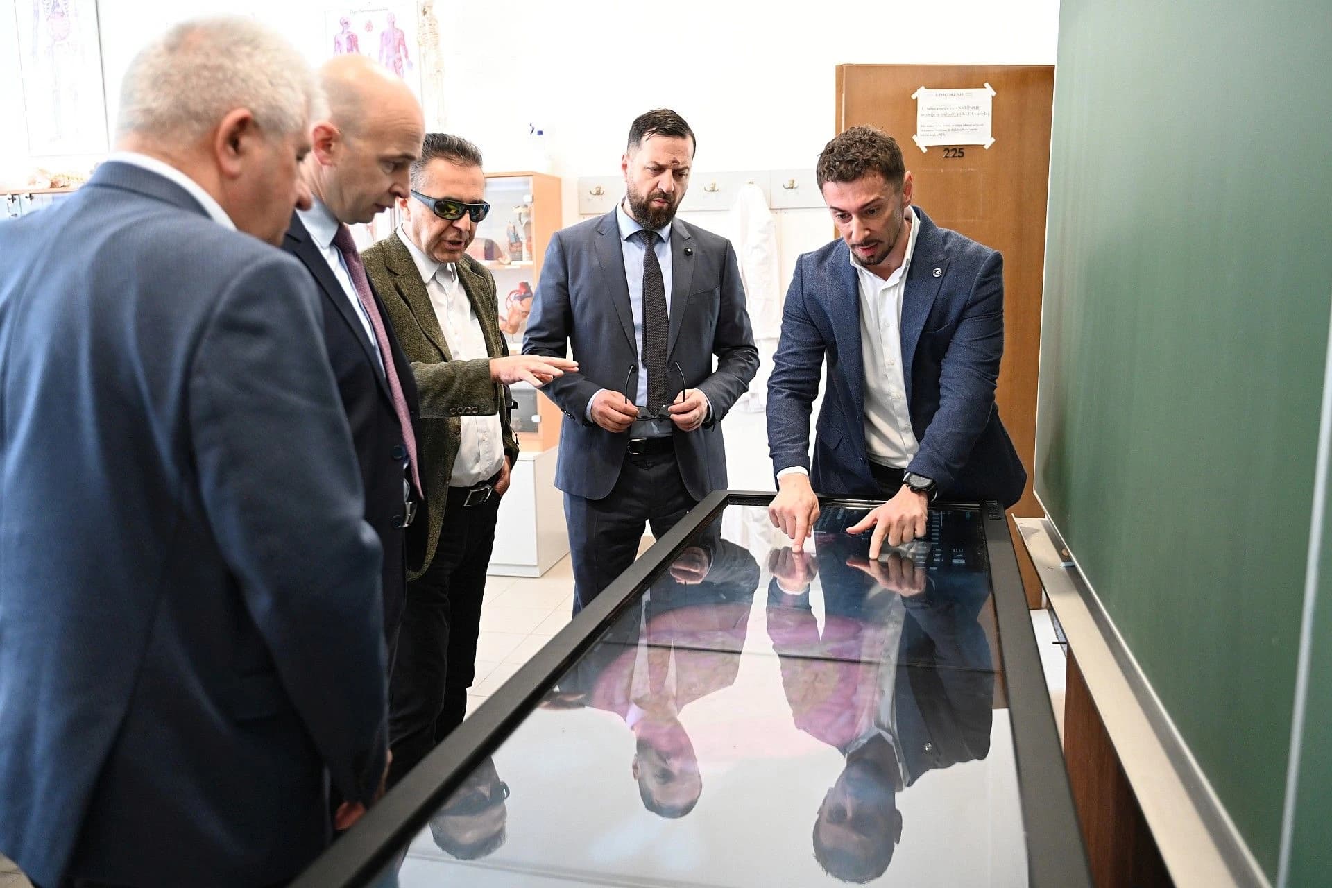 Pivić i Mušija posjetili visokoobrazovnu ustanovu: Puna podrška Medicinskom fakultetu za bolje zdravstvo u ZDK
