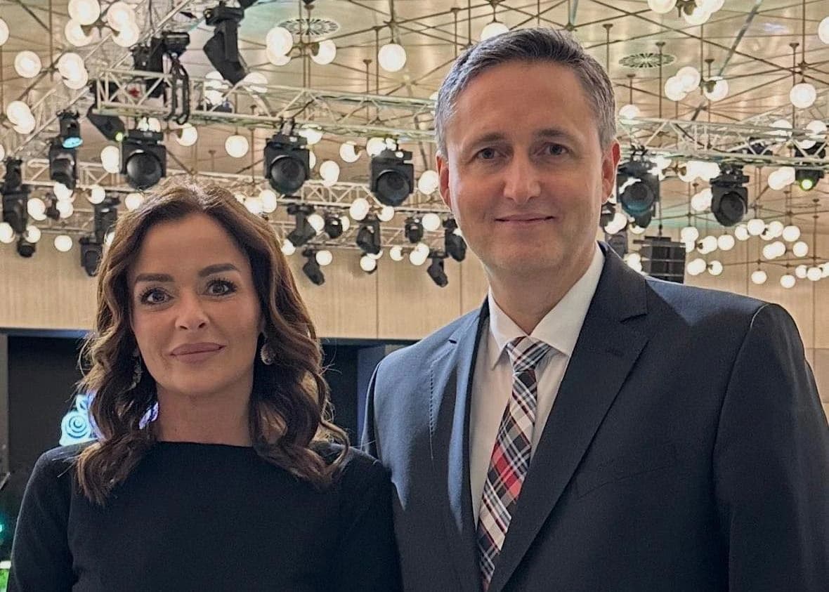 Bećirović o boravku supruge u Americi: Mirela je imala i ima moju podršku za učešće na skupu