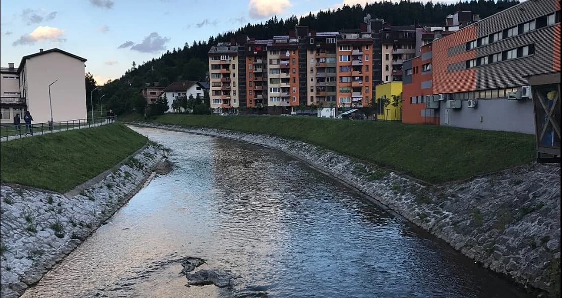Jedna osoba upala u rijeku Stupčanicu, potraga u toku