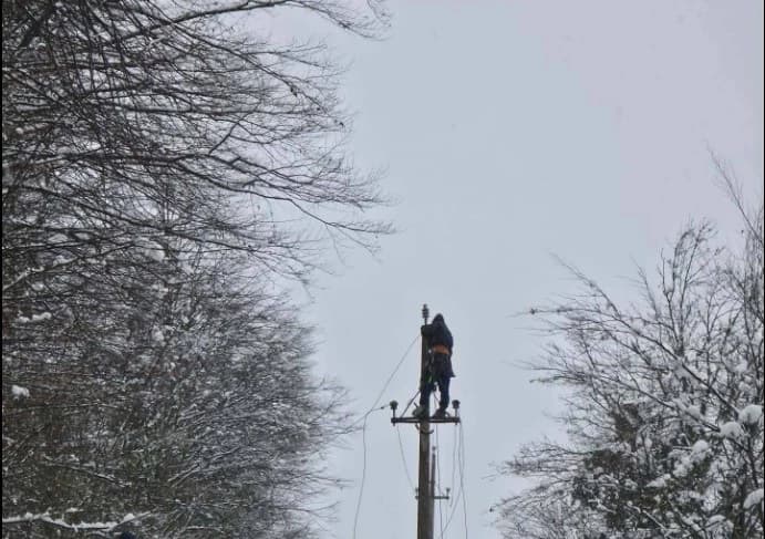 Oglasila se Elektroprivreda: Snabdijevanje u TK i dalje otežano, situacija u USK se stabilizuje