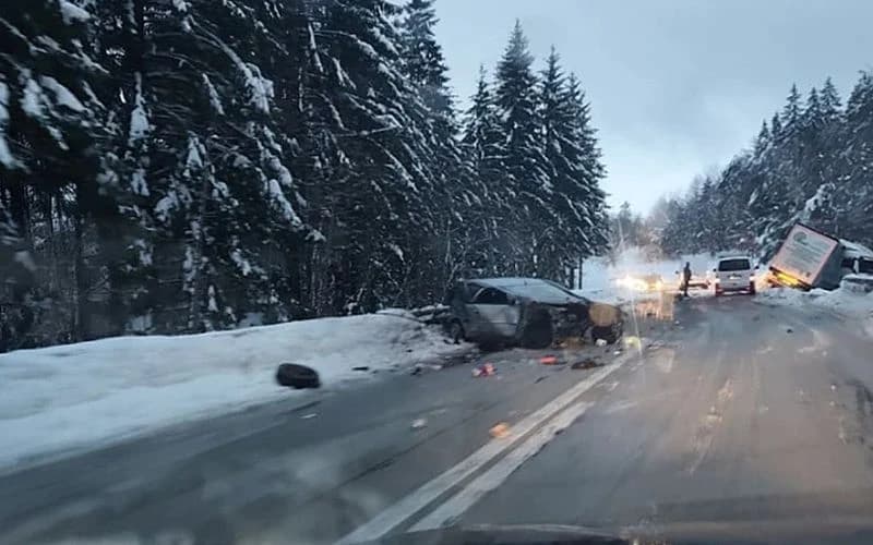 U udesu kod Ključa poginuo mladi policajac, kolega u kritičnom stanju, vraćali se iz noćne smjene