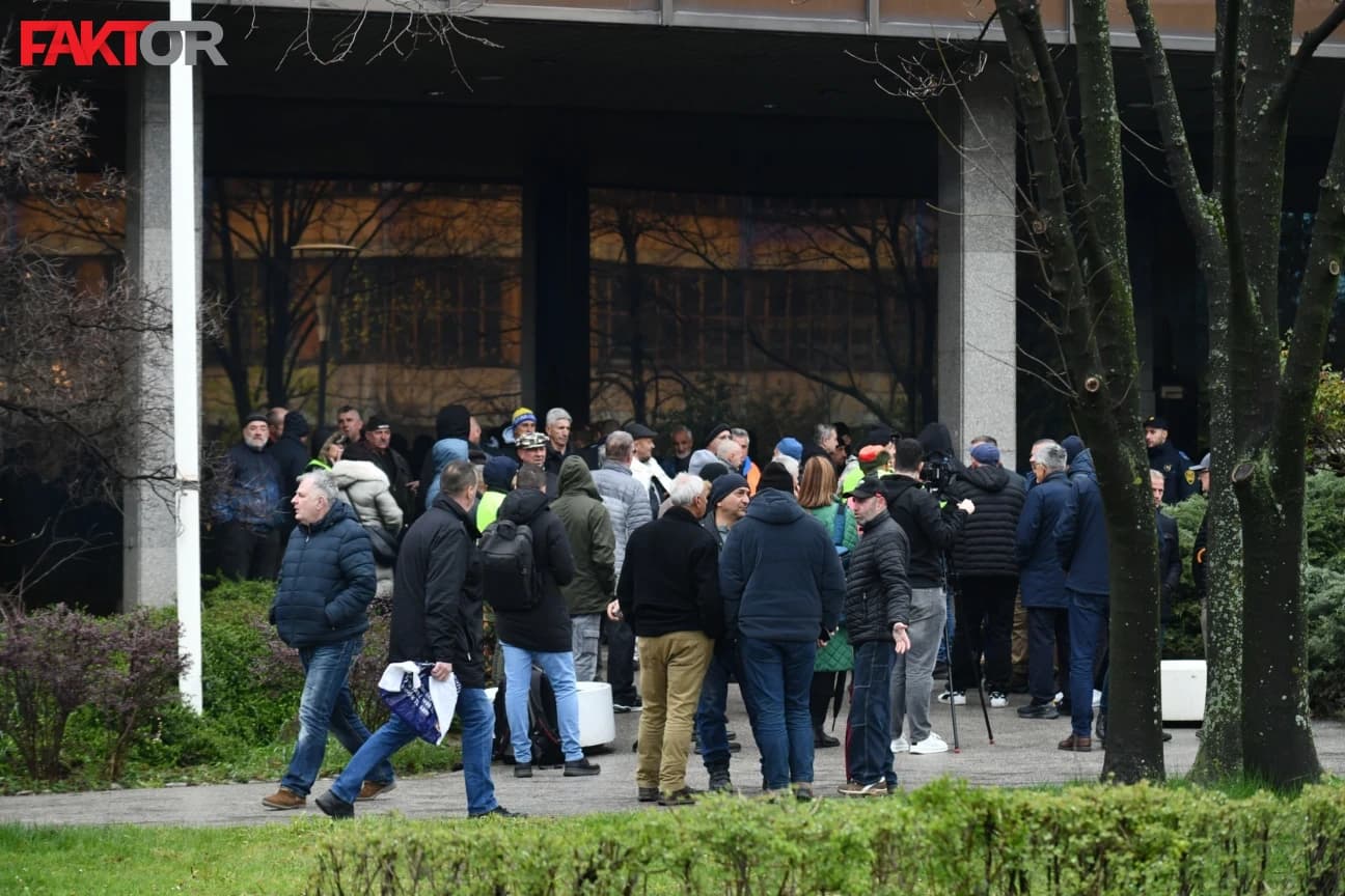 Borci ispred Vlade FBiH