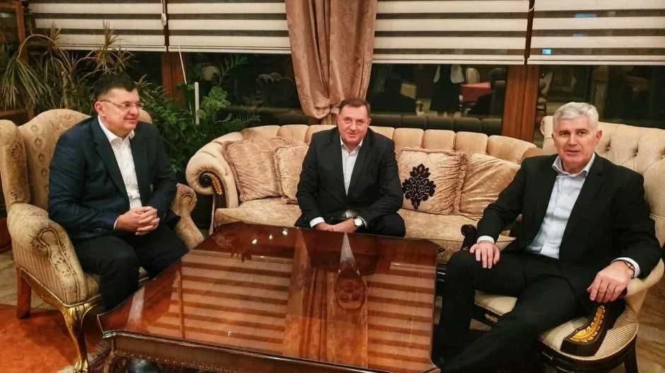 Zoran Tegeltija, lider SNSD-a Milorad Dodik i lider HDZ-a Dragan Čović