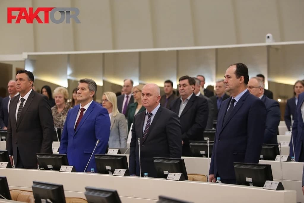 Koji će nas političari predstavljati u svijetu