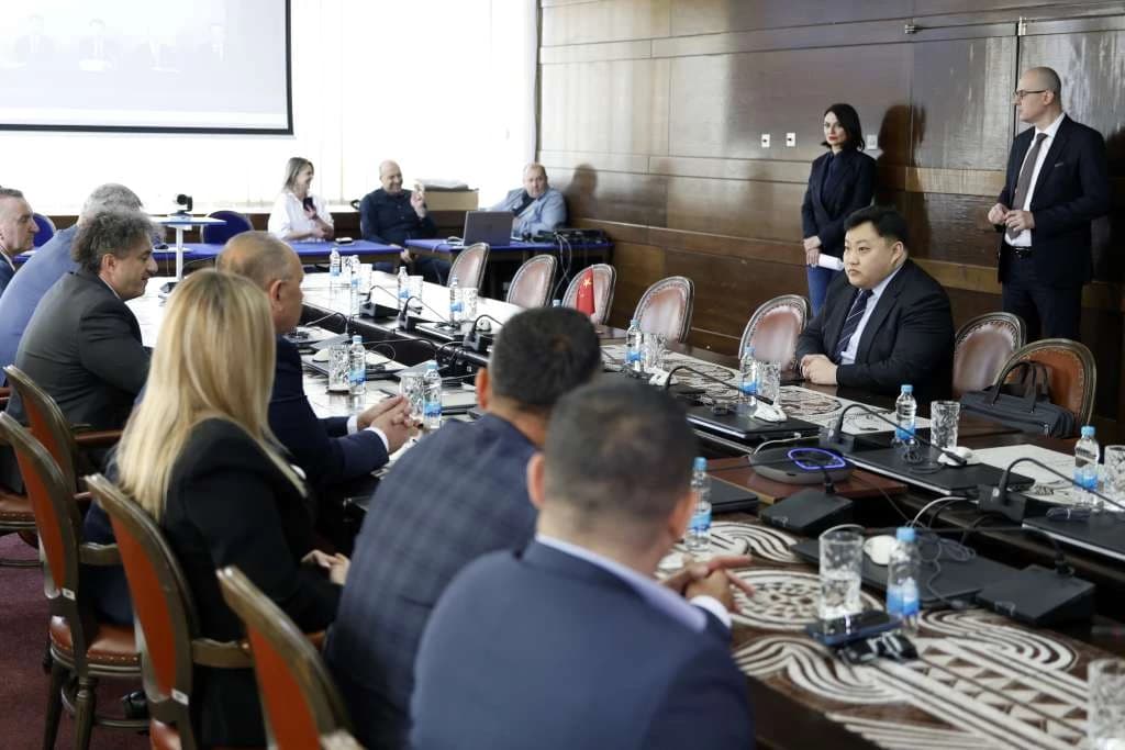 Kinezi ulaze u sektor zdravstva u FBiH, "na stolu" KCUS i bolnica u Livnu